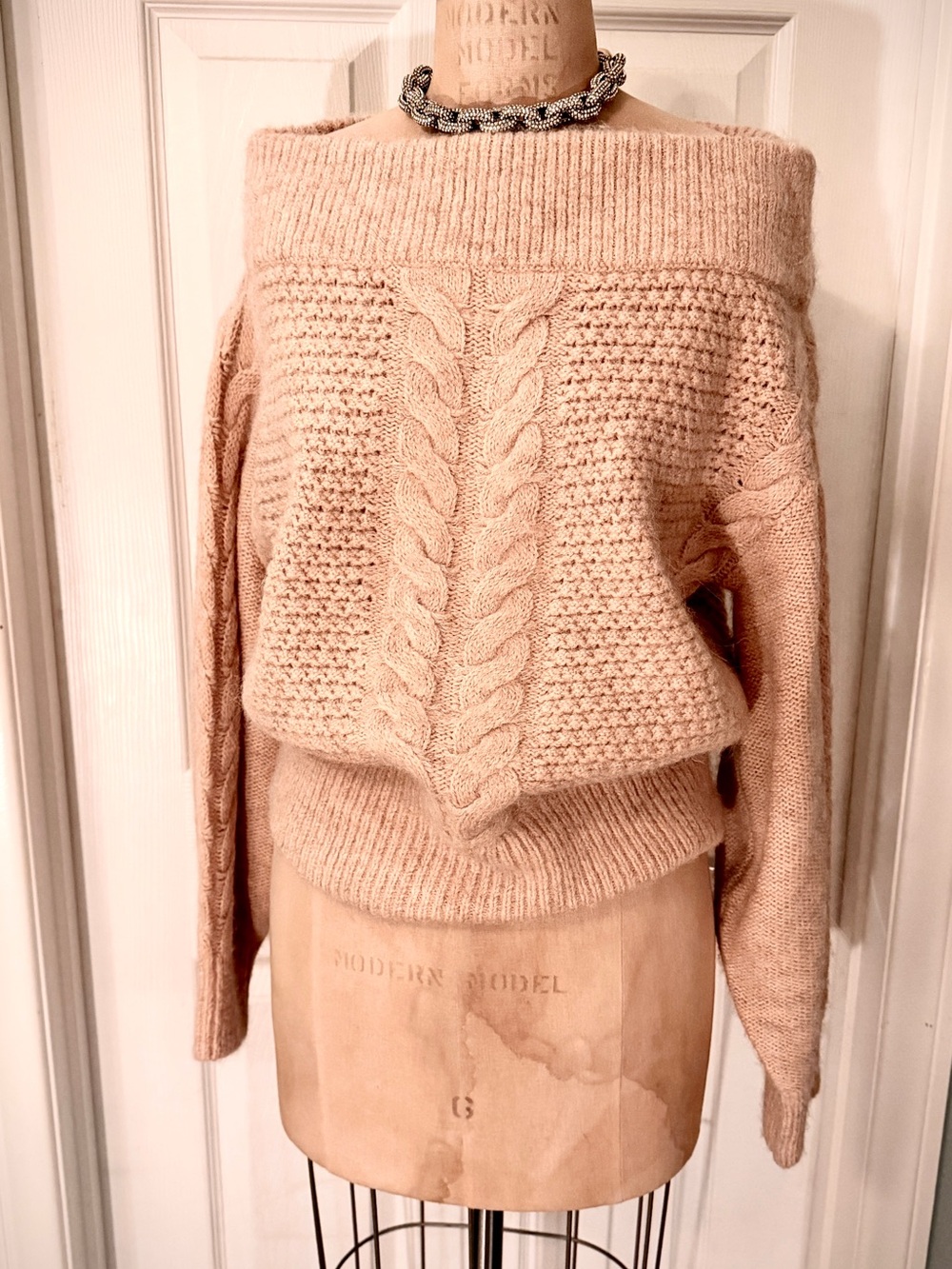 Anthropologie Blush Sleeping on Snow Cable Knit Sweater Womens M, Chunky Alpaca
